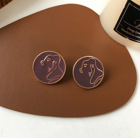 Lady Profile Brown Earring