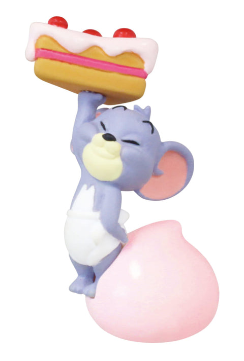 Tom and Jerry Ice Cream Statue