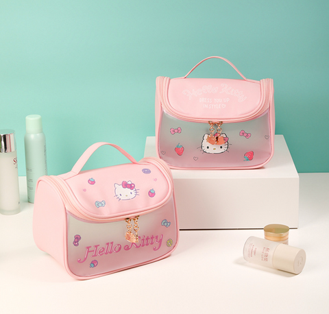 Top Zip Hello Kitty Wash Bag