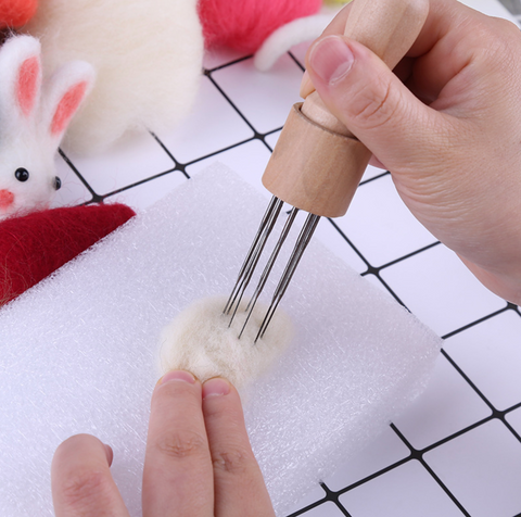 Wood Handle 8 Needle Felt Set