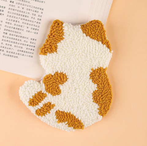 Caramel Cat Carpet Coaster DIY
