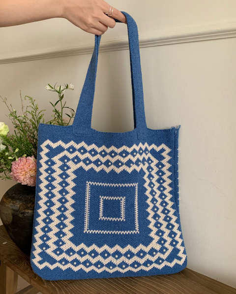 Diamond Border Knit Tote