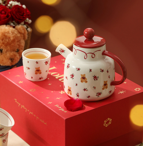 Teddy Bear Red Ceramic Teapot with 4 Cups