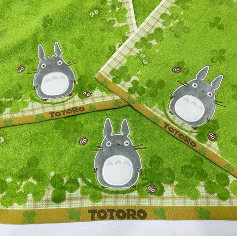 Green Clover Leaf Totoro Towel