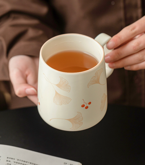Gingko Leaf Ceramic Mug with Lid