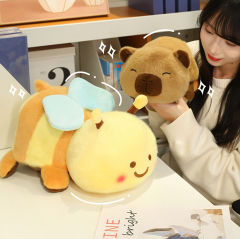 Reversible Bee/Capybara Medium Plush 35cm