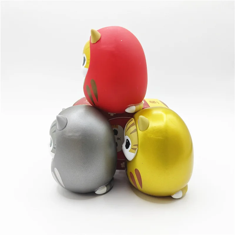 Cat Daruma Statue