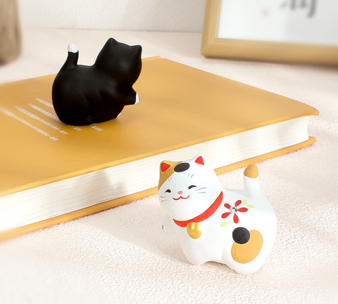 Lucky Healing Cat Ceramic Gold
